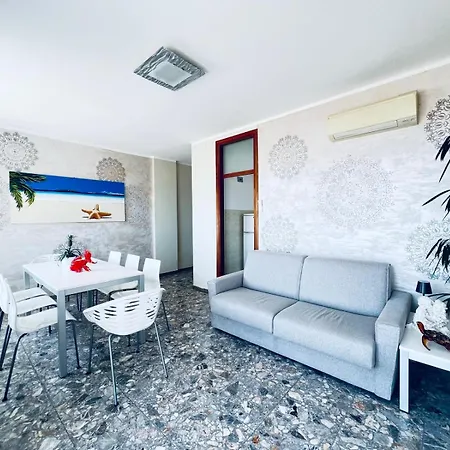 Apartament Frontemare Lido di Jesolo